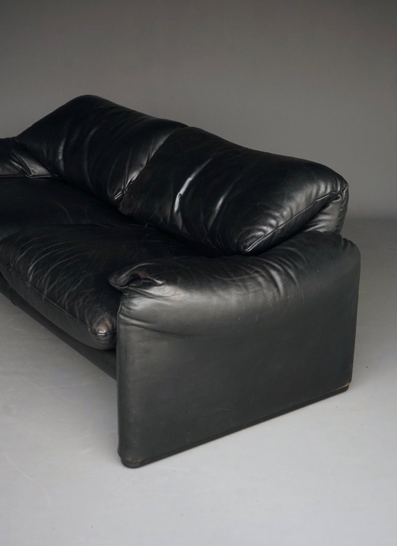 2 Sitzer Maralunga Sofa aus schwarzem Leder für Cassina. 1970er Jahre – 2 Sitzer Sofas, Leather (photo 12 of 20)