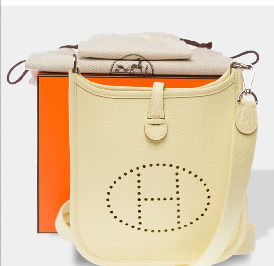 Image 1 of Sac HERMES Mini Evelyne en Cuir Jaune - 103473 Prix soldé