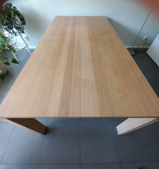Arco Essenza Dining Table