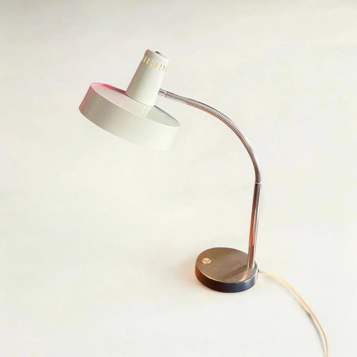 Lampada da scrivania originale Hillebrand tedesca Mid Century con collo di cigno e cappello da strega.