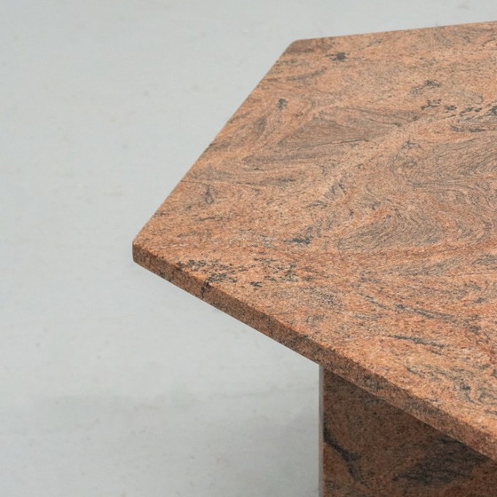 Couchtisch aus Granit aus den 70er Jahren – Couchtische, Stone (photo 7 of 13)