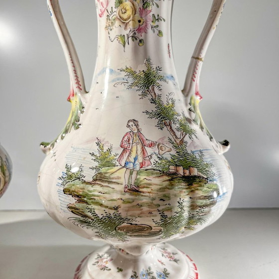 Vases couverts de Joseph Gaspard Robert pour Faïencerie de Marseille, 18e siècle, lot de 2 – Ceramic (photo 4 of 22)