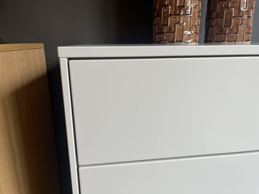 Musterring Karaffe Schrank grau lackiert – ladekasten (photo 2 of 3)