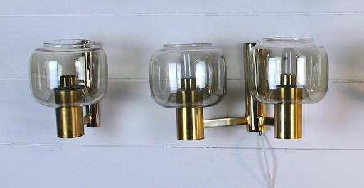 Coppia di applique scandinave in ottone con vetro fumé, dlg Hans-Agne Jakobssen