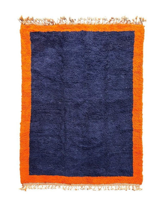 Image 1 of Diepblauw-oranje M'rirt-tapijt – handgemaakt Berber wollen textiel