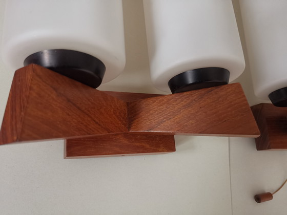 Image 1 of Coppia di lampade da parete vintage dal design danese Teak Uno e Östen Kristiansson