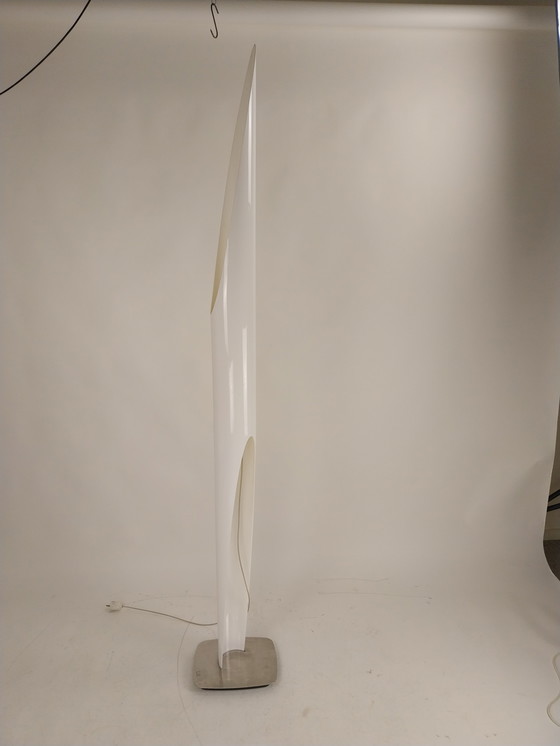 Image 1 of 1 x witte Shakti vloerlamp door Marzio Rusconi Clerici 1980's 