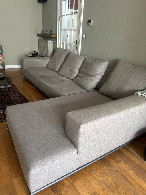 Divano lounge B&B Italia (2004) – grigio – sospensione perfetta – disposizione angolare