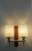 1950s/60s Scandinavian wall lamp with 2 glass 'honeycomb' shades