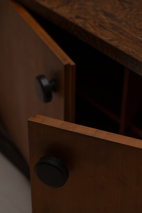 Image 1 of Dressoir uit het begin van de 20e eeuw in de stijl van De Coene