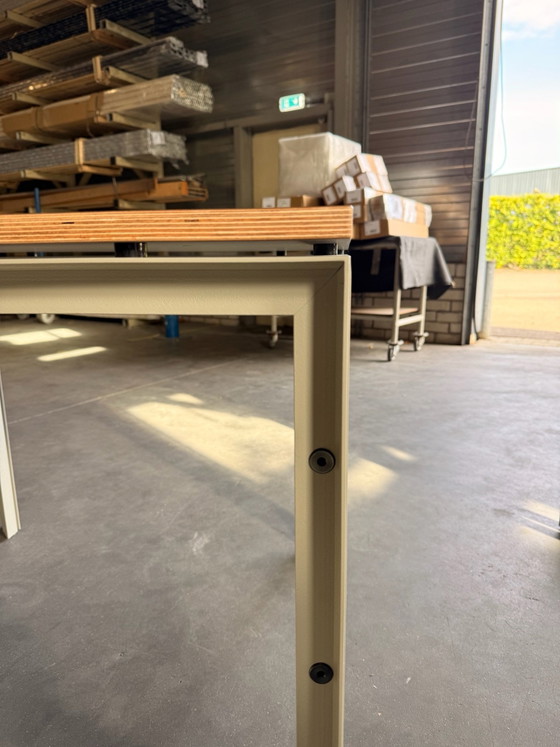 Functionals WT Table | 90 x 90 cm | Karel Martens, Esstische, Metall, Holz, Beige (Foto 4 von 7)