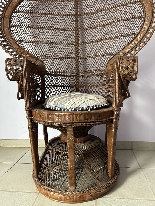 Iconic 70s Emanuella chair