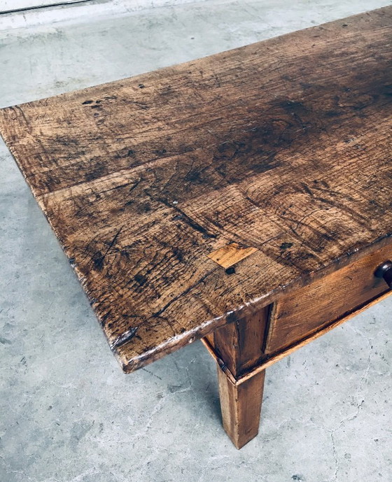 Image 1 of Antiker niedriger Konsolentisch oder Couchtisch im spanischen Volkskunststil