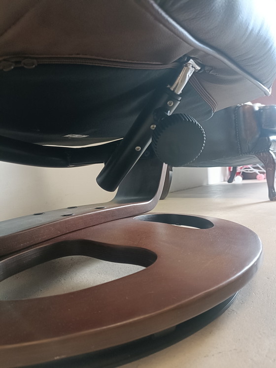 Image 1 of Fauteuil inclinable en cuir marron