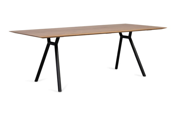 Image 1 of Bert Plantagie Parade dining table
