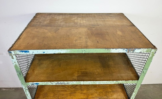 Image 1 of Estantería industrial verde, década de 1960