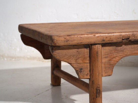 Antiker niedriger Tisch aus Kiefernholz – China, ca. 1930 – Couchtische (photo 25 of 40)