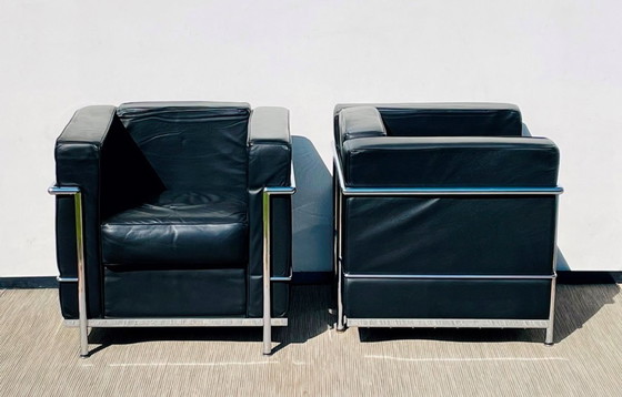 Image 1 of Paar Le Corbusier LC2-stijl fauteuils. Vintage