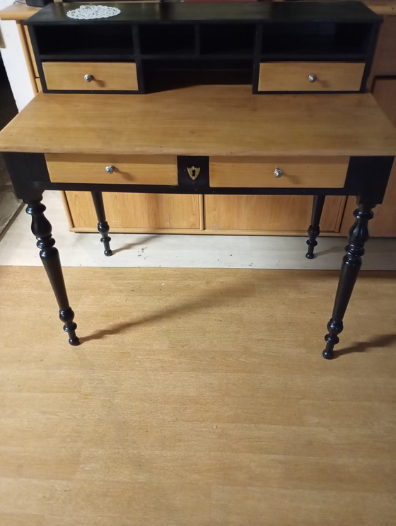 Image 1 of Scrivania vintage restaurata – Legno naturale e nero