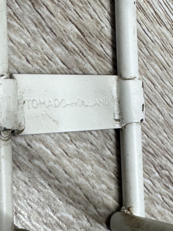 Image 1 of Portaoggetti da parete Tomado Holland: elegante design vintage con anello decorativo