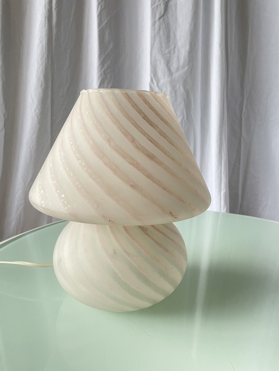 Image 1 of Lampe champignon Murano swirl 1970