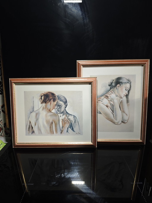 2 Van Hove-frames