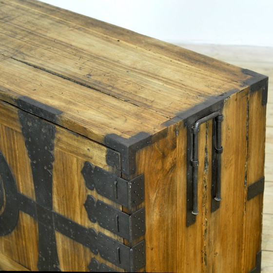 Japanse Meiji-periode Choba Tansu Kist met handgesmede ijzeren beslag, circa 1880 – Kasten, Iron, Wood (photo 14 of 15)