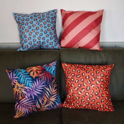 Juego de 4 fundas de cojín con estampado de rayas, leopardo y tropical, 45 x 45 cm. El relleno no está incluido.