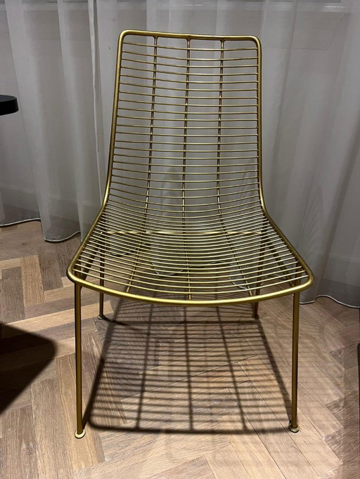 set of 4 gold-colored wire chairs by MADE.com (MARVEL dining chair)