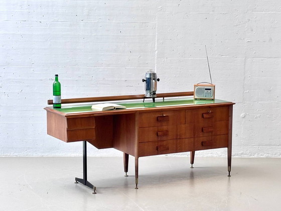 Image 1 of Eccezionale credenza italiana di metà secolo con specchio, anni '60