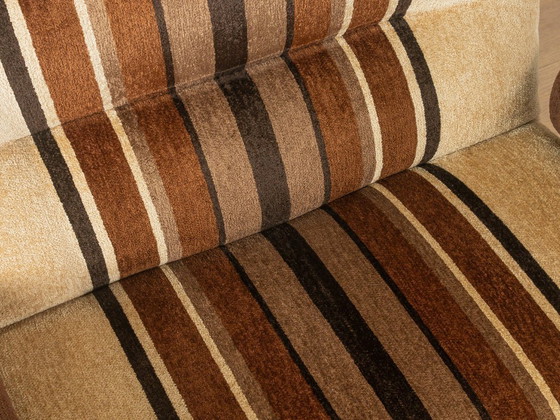 Image 1 of Space Age Sessel aus den 1970er Jahren, Veloursstoff, braun/beige