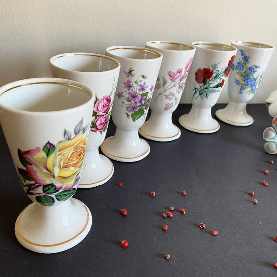 Image 1 of Tazas de café y té de Daniel Moreau con 6 mazagrans de porcelana de Limoges, flores y borde dorado