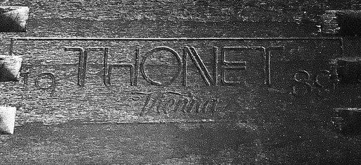 8x Thonet Vienna chairs + 1x design table