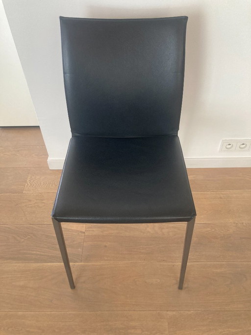 Design Stoel Zanotta Lia (Model 2086) Zwart Leder ;  Alu grafiet frame - Als nieuw