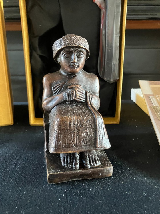 Image 1 of 18 figurillas de bronce, obras maestras de la escultura.