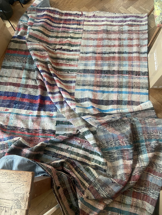 Image 1 of Prachtig groot vloerkleed gevoerd van Roche Bobois