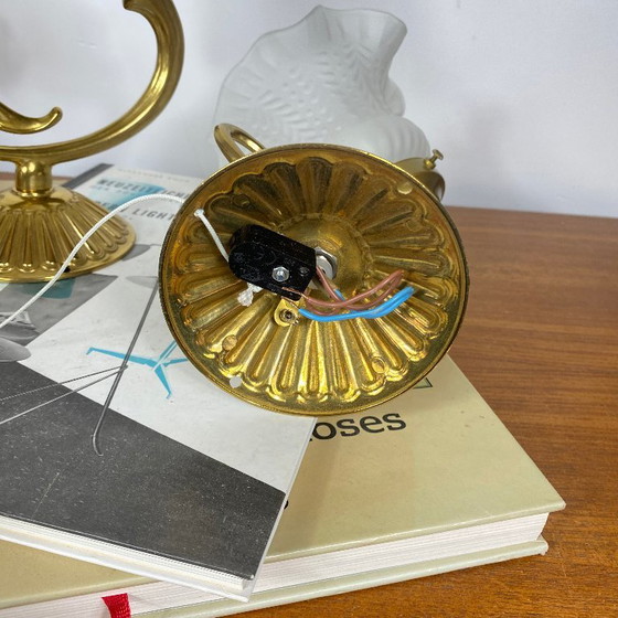 Paire d'appliques murales anciennes col de cygne en laiton, tulipe en verre vintage – Glass (photo 7 of 9)