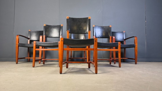 Image 1 of Vintage Spaanse eetkamerstoelen van leer en hout, set van 6 - jaren 70