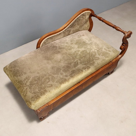 Image 1 of Diván de nogal