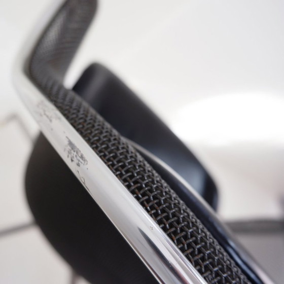 Image 1 of Vintage Italian swivel armchair “Iuta” by Antonio Citterio for B&B Italia