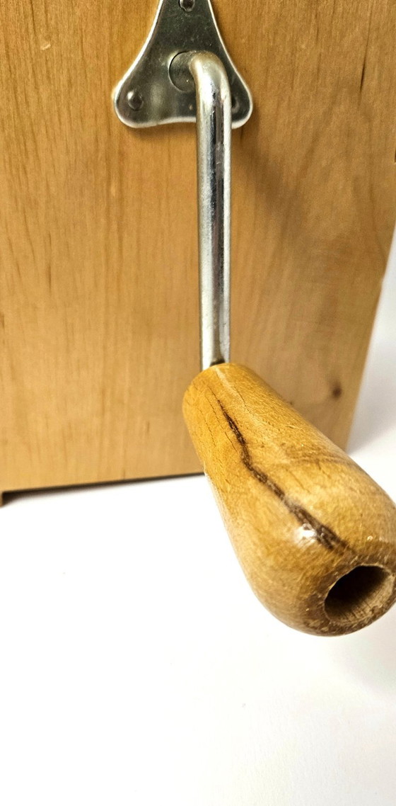 Image 1 of Grattugia per parmigiano Cantoni in legno vintage | Design italiano di metà secolo