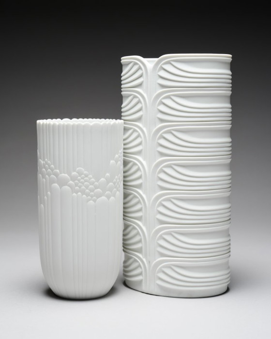 Image 1 of Coppia di vasi in porcellana biscuit bianca di Rosemonde Nairac per Rosenthal Germania