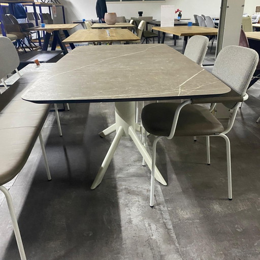 Maro