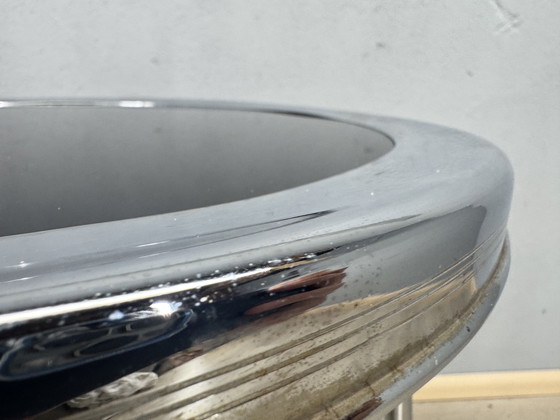 Image 1 of Table d'appoint Art déco intemporelle - chrome et verre noir