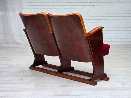 Image 1 of Fauteuils de cinéma/théâtre danois des années 1950, en velours d'ameublement, état d'origine.