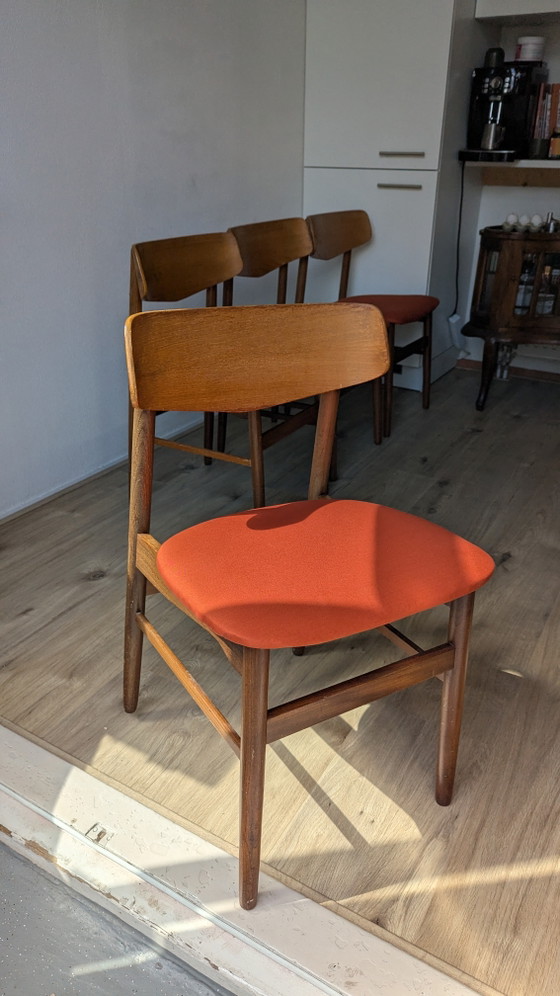 Image 1 of Lot de 4 chaises scandinaves Farstrup Møbler années 1960, assises orange en teck