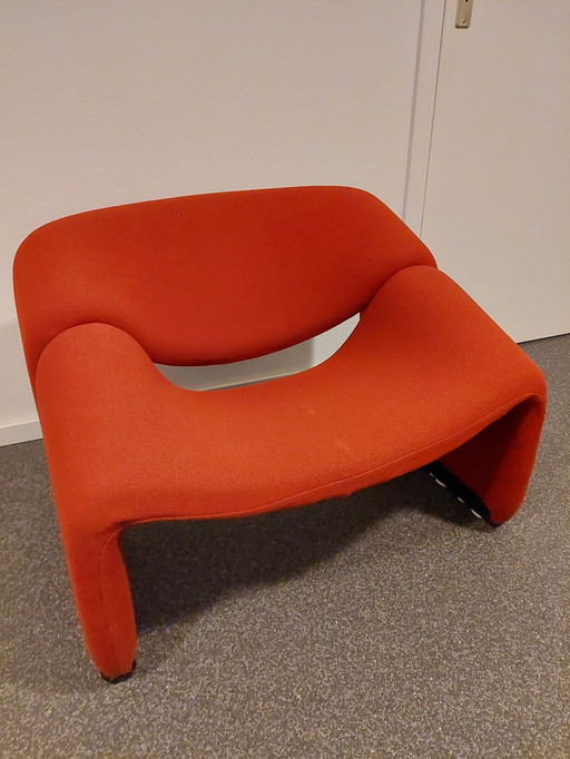 Artifort Groovy Chair Red