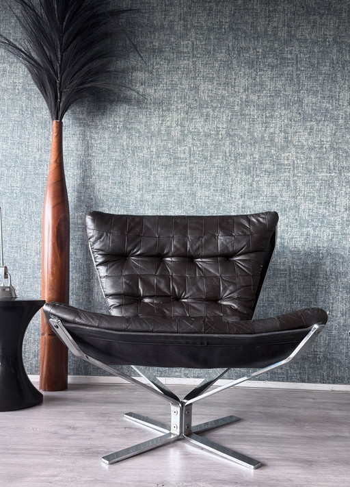 Vintage Falcon chair by Sigurd Ressell