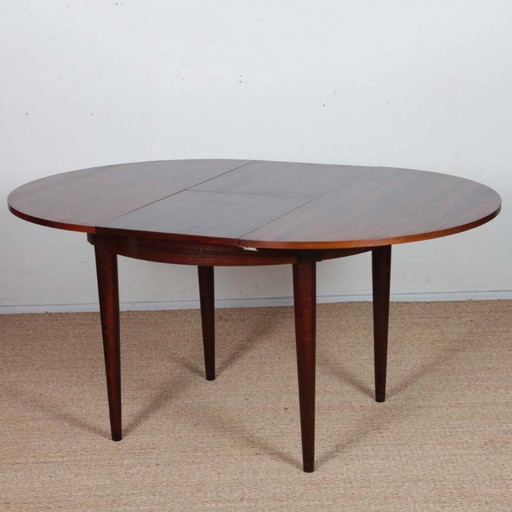 Extendable dining table in Rio rosewood, 1960