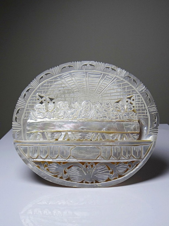 Image 1 of Placa votiva tallada en nácar, "La Última Cena", artesanía antigua de Belén.